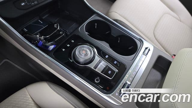 Kia Carnival 2024 — фото 9 из 20