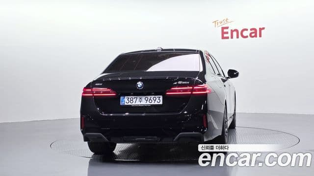 BMW 5 Series 2025 — ფოტო 4/20