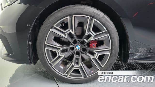BMW 5 Series 2025 — ფოტო 5/20