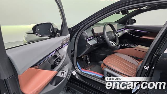 BMW 5 Series 2025 — ფოტო 10/20