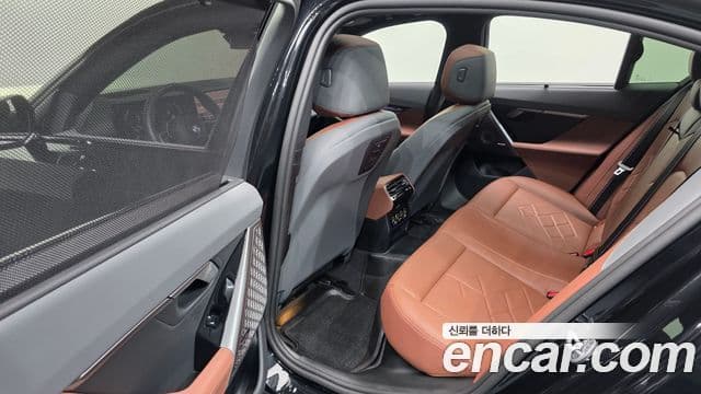 BMW 5 Series 2025 — ფოტო 12/20