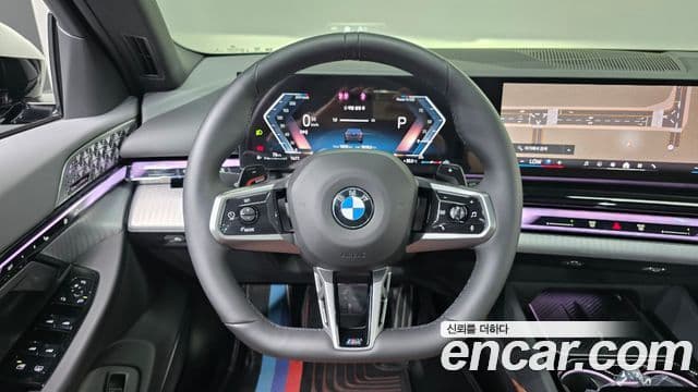 BMW 5 Series 2025 — ფოტო 13/20