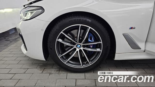 BMW 5 Series 2021 — ფოტო 5/20