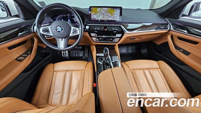 BMW 5 Series 2021 — ფოტო 7/20