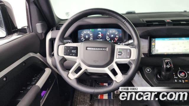 Land Rover Defender 2022 — ფოტო 14/20