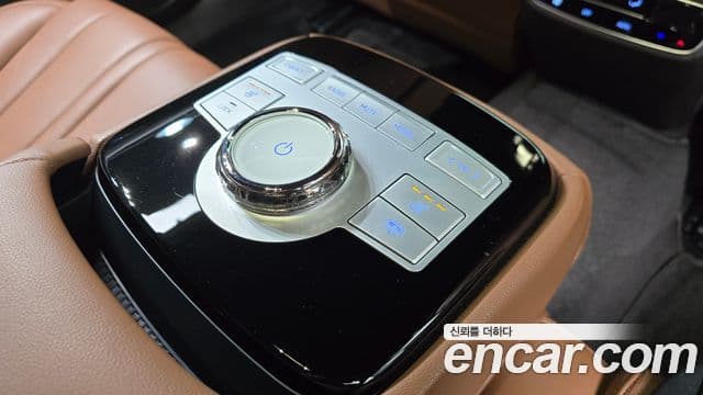 Genesis Electrified G80 2023 — ფოტო 19/20
