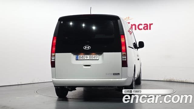 Hyundai Staria 2025 — ფოტო 4/20