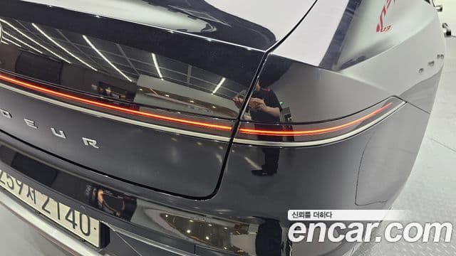 Hyundai Grandeur Hybrid 2023 — Photo 30/30