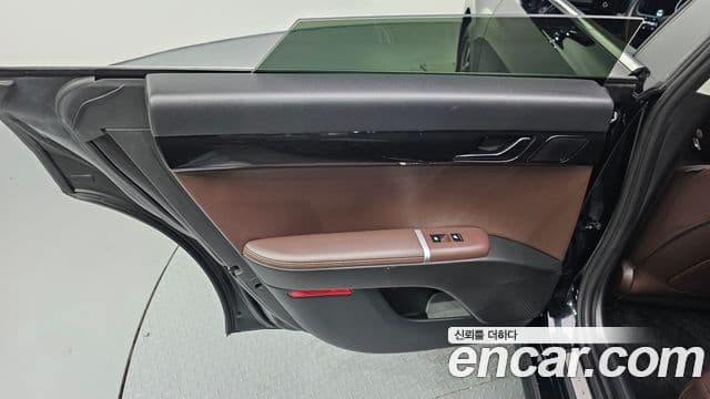 Hyundai Grandeur Hybrid 2023 — Photo 27/30