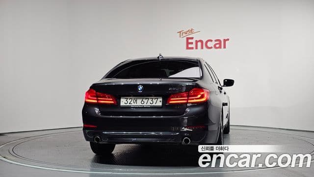 BMW 5 Series 2018 — фото 4 из 20