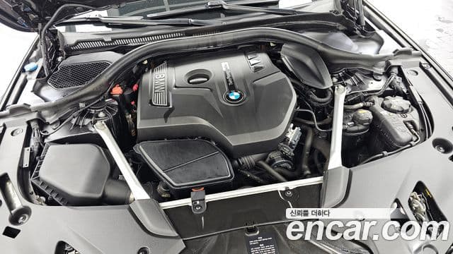 BMW 5 Series 2018 — ფოტო 6/20
