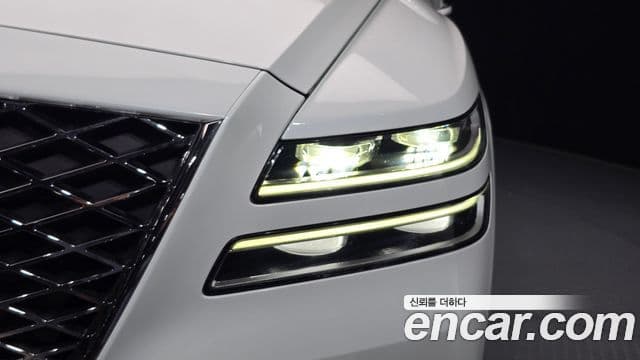 Genesis GV80 2021 — Photo 27/32