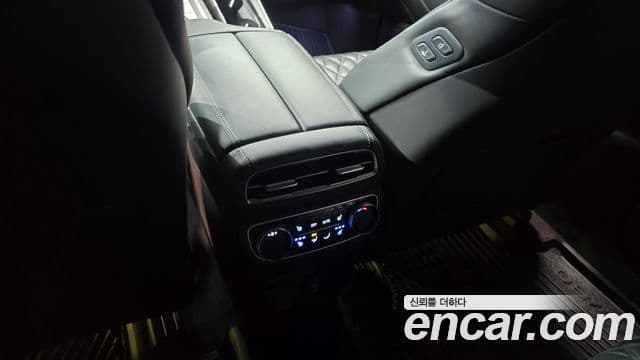 Genesis GV80 2021 — Photo 29/32
