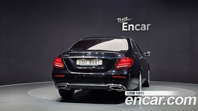 Mercedes-Benz E-Class 2018 — ფოტო 4/20