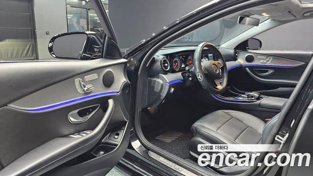 Mercedes-Benz E-Class 2018 — ფოტო 10/20