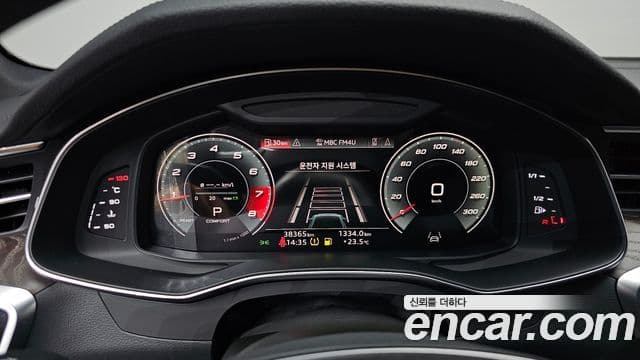 Audi A6 2021 — ფოტო 8/20