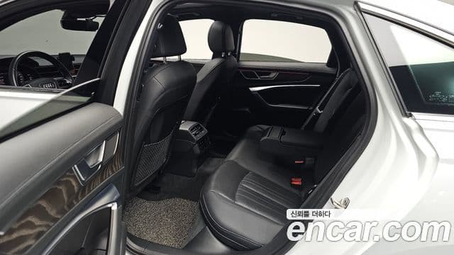 Audi A6 2021 — ფოტო 12/20