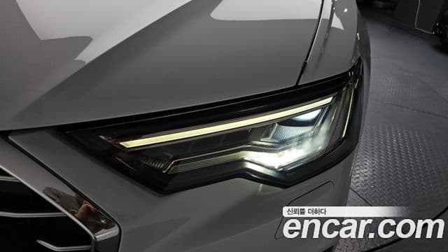 Audi A6 2021 — ფოტო 32/34