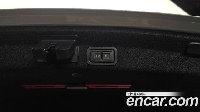 Audi A6 2021 — ფოტო 11/34