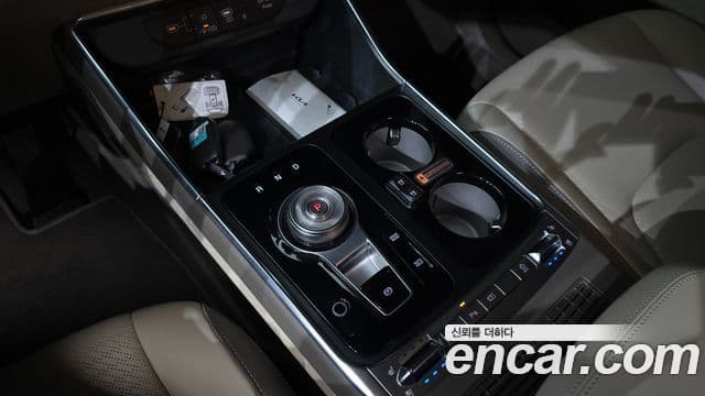 Kia Carnival 2024 — Şəkil 9/20