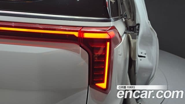 Kia Carnival 2024 — Photo 13/36
