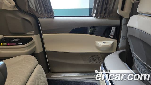 Kia Carnival 2024 — Photo 28/36