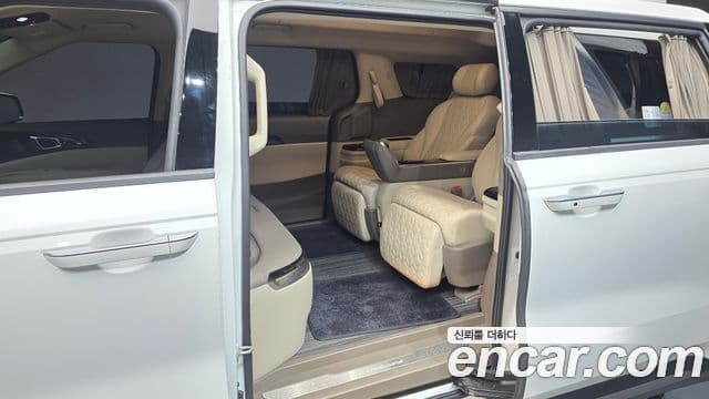 Kia Carnival 2024 — Photo 31/36