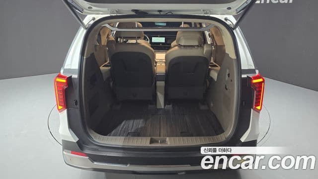 Kia Carnival 2024 — Photo 25/36