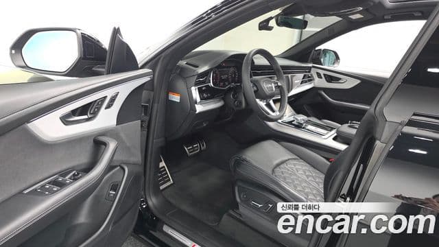 Audi Q8 2023 — Şəkil 12/20