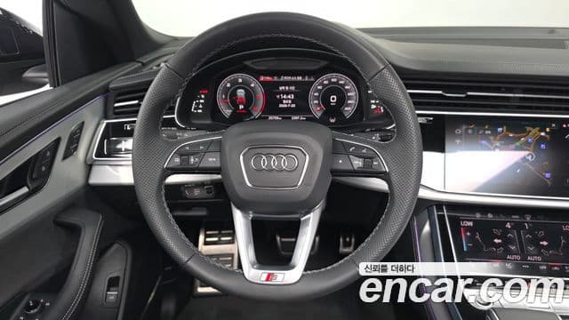 Audi Q8 2023 — Şəkil 9/20