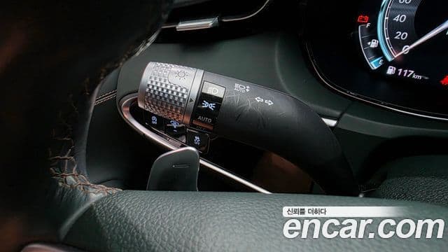 Genesis GV70 2021 — ფოტო 15/36