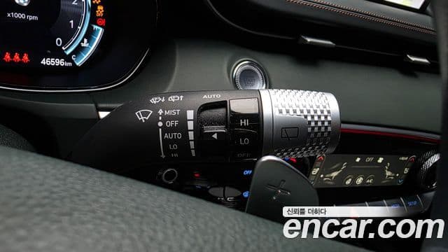 Genesis GV70 2021 — ფოტო 29/36