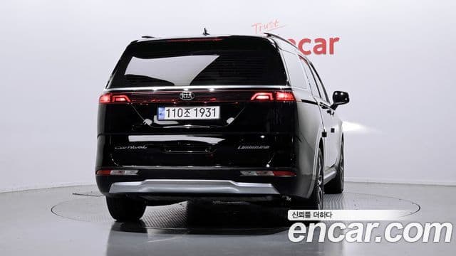Kia Carnival 2021 — Фото 4/20