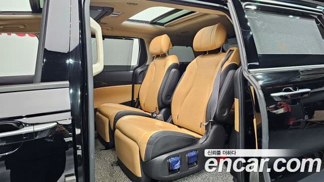 Kia Carnival 2021 — Фото 11/20