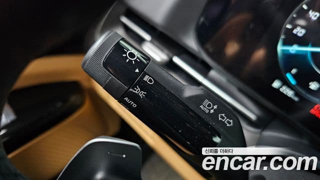 Kia Carnival 2021 — ფოტო 12/31