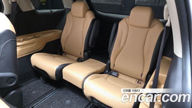 Kia Carnival 2020 — Şəkil 19/20