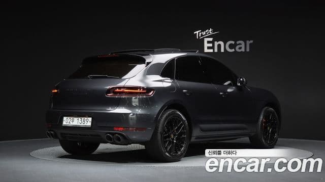 Porsche Macan 2018 — Şəkil 2/20