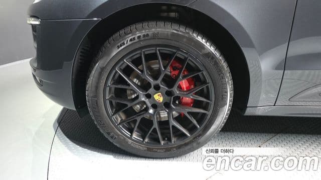 Porsche Macan 2018 — Şəkil 5/20