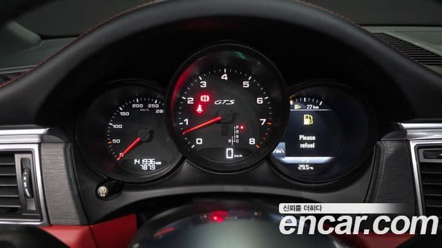 Porsche Macan 2018 — Şəkil 8/20