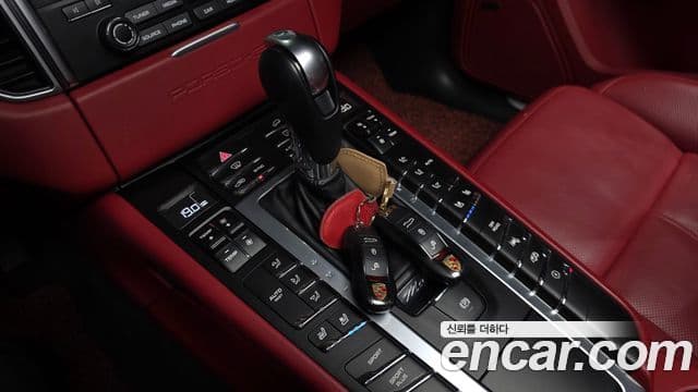 Porsche Macan 2018 — фото 9 из 20