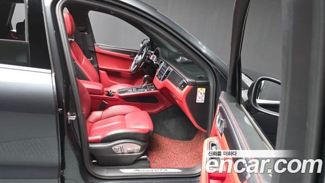 Porsche Macan 2018 — Şəkil 11/20