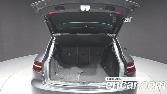 Porsche Macan 2018 — Şəkil 20/20