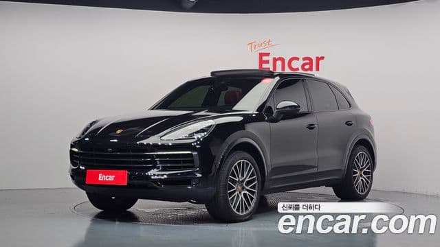 Porsche Cayenne 2020 — ფოტო 1/20