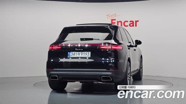 Porsche Cayenne 2020 — ფოტო 4/20