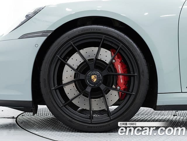 Porsche 911 2025 — ფოტო 4/20
