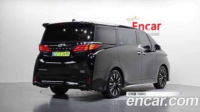 Toyota Alphard 2024 — фото 2 из 20