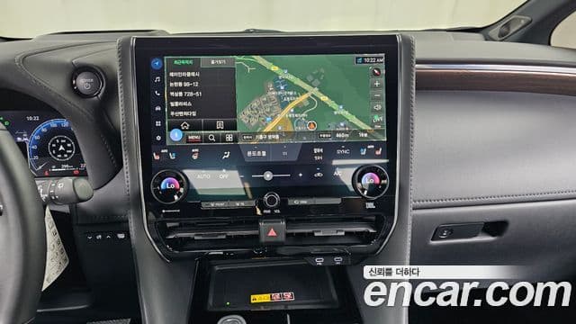 Toyota Alphard 2024 — Şəkil 12/20