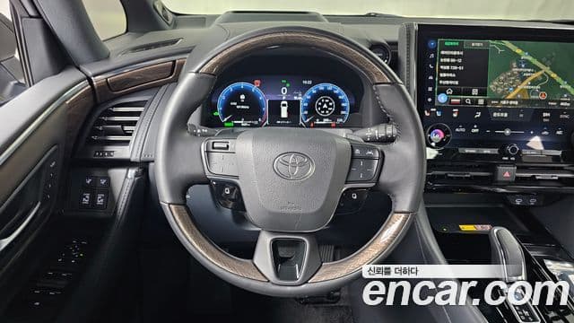 Toyota Alphard 2024 — Şəkil 13/20