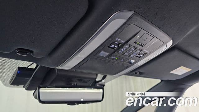 Toyota Alphard 2024 — Photo 14/34