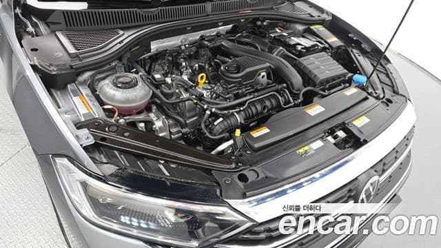 Volkswagen Jetta 2024 — Photo 22/33